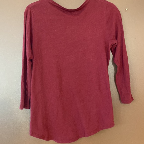 Lucky brand ladies three-quarter sleeve T-shirt in size extra small. - Picture 2 of 6